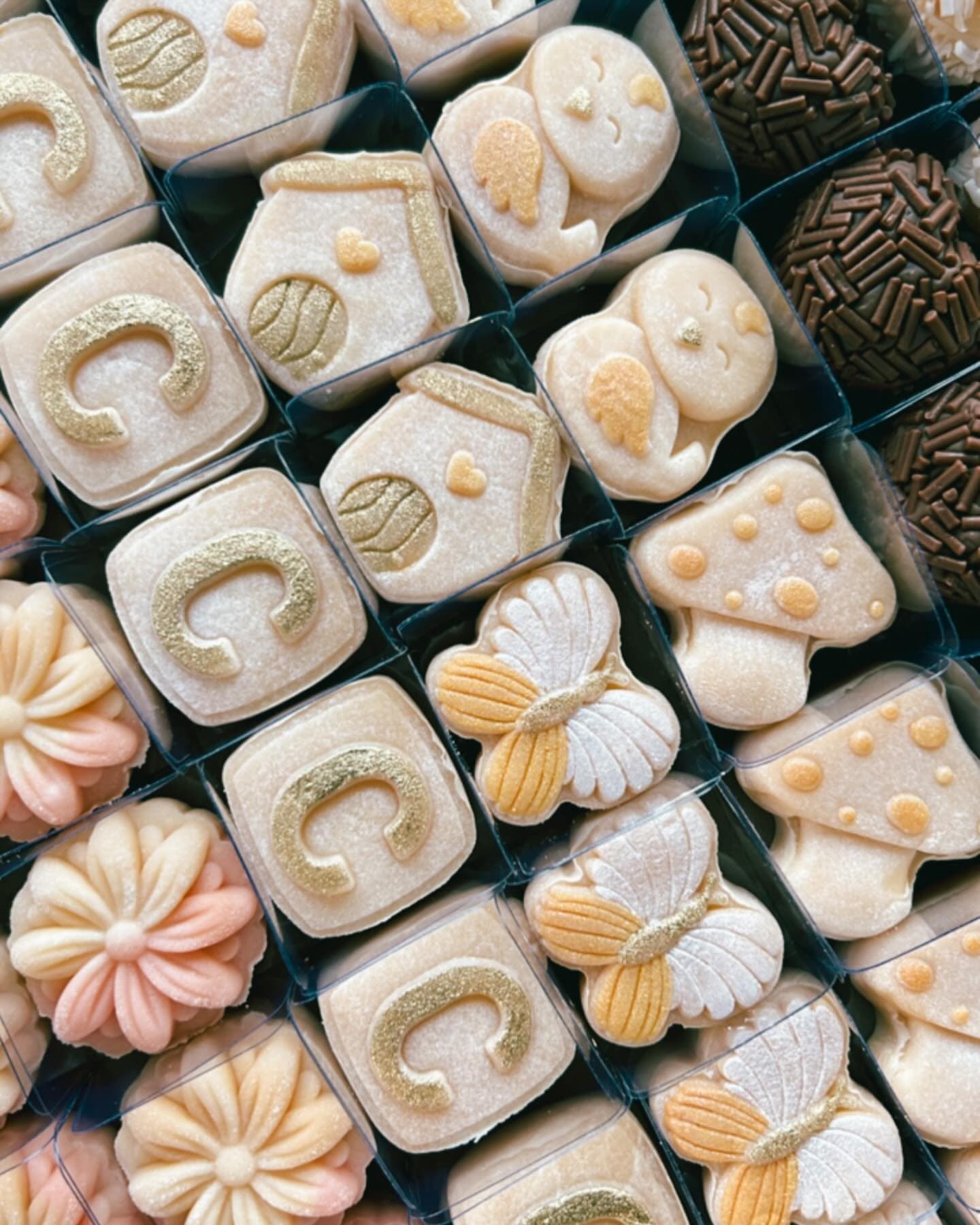 Brigadeiros brancos BeJô
